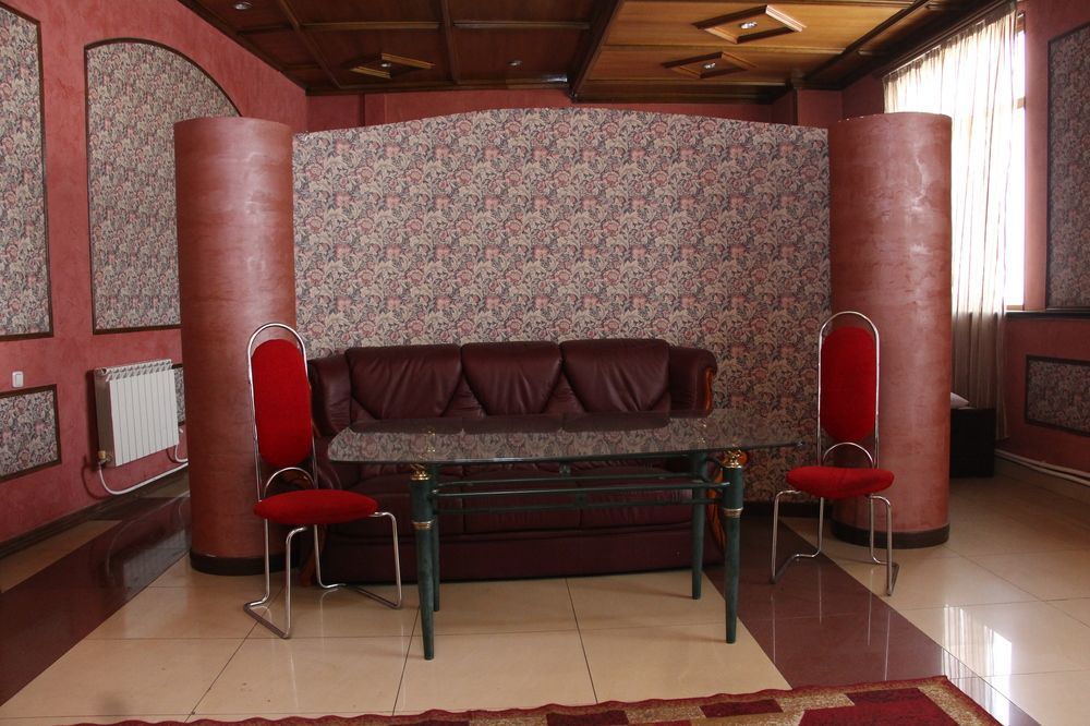 Aratta Hotel Argavand Zewnętrze zdjęcie