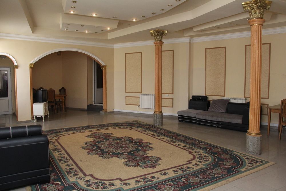 Aratta Hotel Argavand Zewnętrze zdjęcie