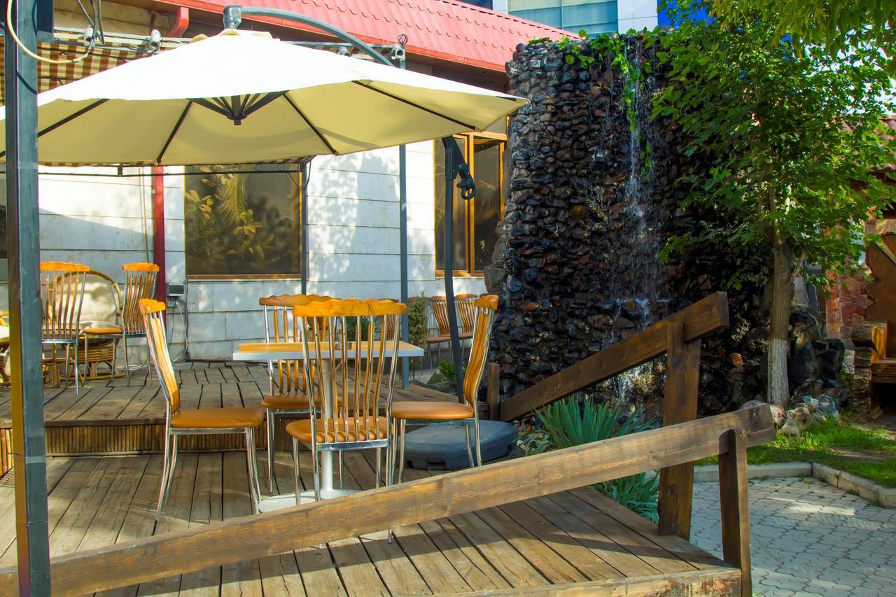 Aratta Hotel Argavand Zewnętrze zdjęcie