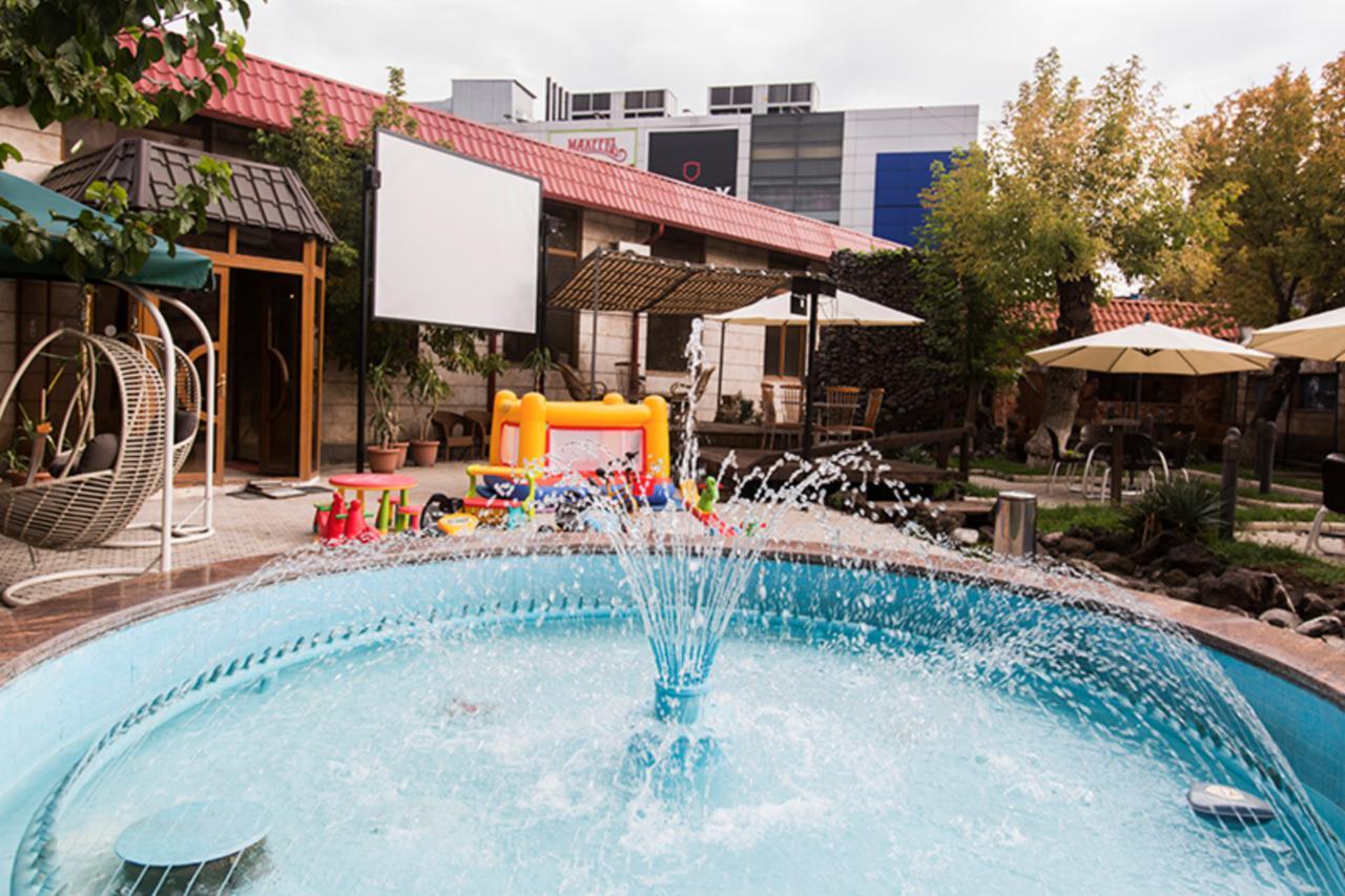 Aratta Hotel Argavand Zewnętrze zdjęcie