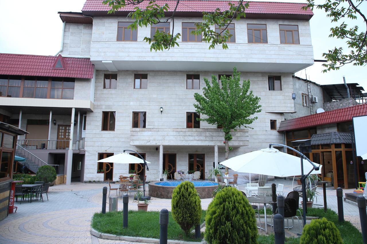 Aratta Hotel Argavand Zewnętrze zdjęcie