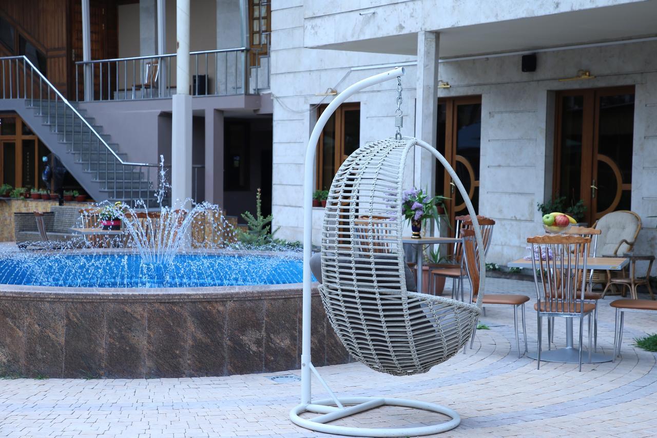 Aratta Hotel Argavand Zewnętrze zdjęcie