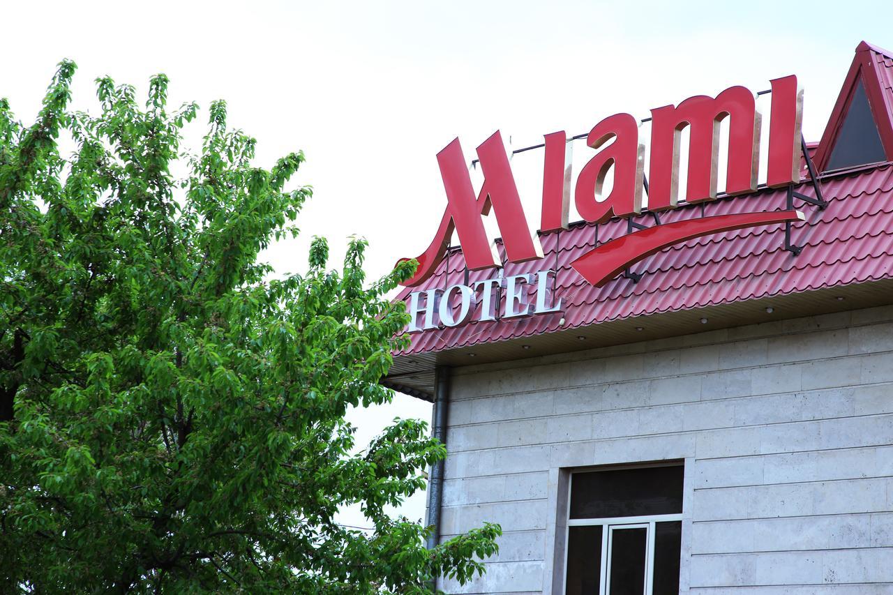 Aratta Hotel Argavand Zewnętrze zdjęcie