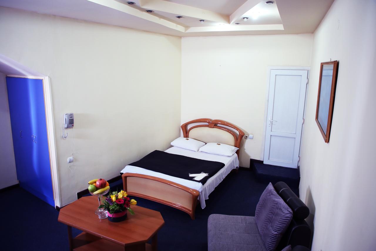 Aratta Hotel Argavand Zewnętrze zdjęcie