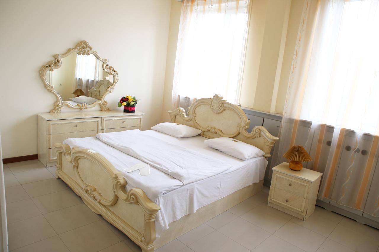 Aratta Hotel Argavand Zewnętrze zdjęcie
