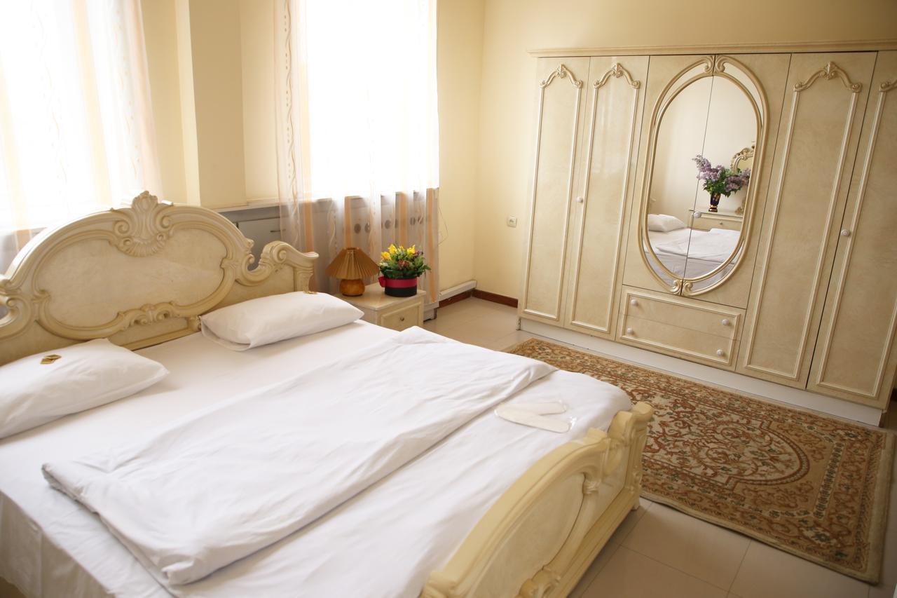 Aratta Hotel Argavand Zewnętrze zdjęcie